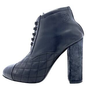 Chanel‎ Shoes Ankle Boots CC Logo Quilted Black Leather Cap Toe High Heels EU 37